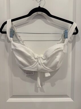 Monday Swimwear White Crinkle Clovelly Underwire Bikini Top